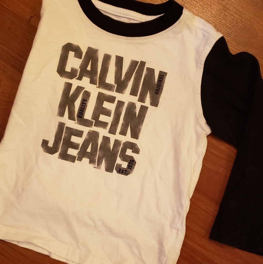 3/$10🌻 Calvin Klein long sleeve shirt 3t